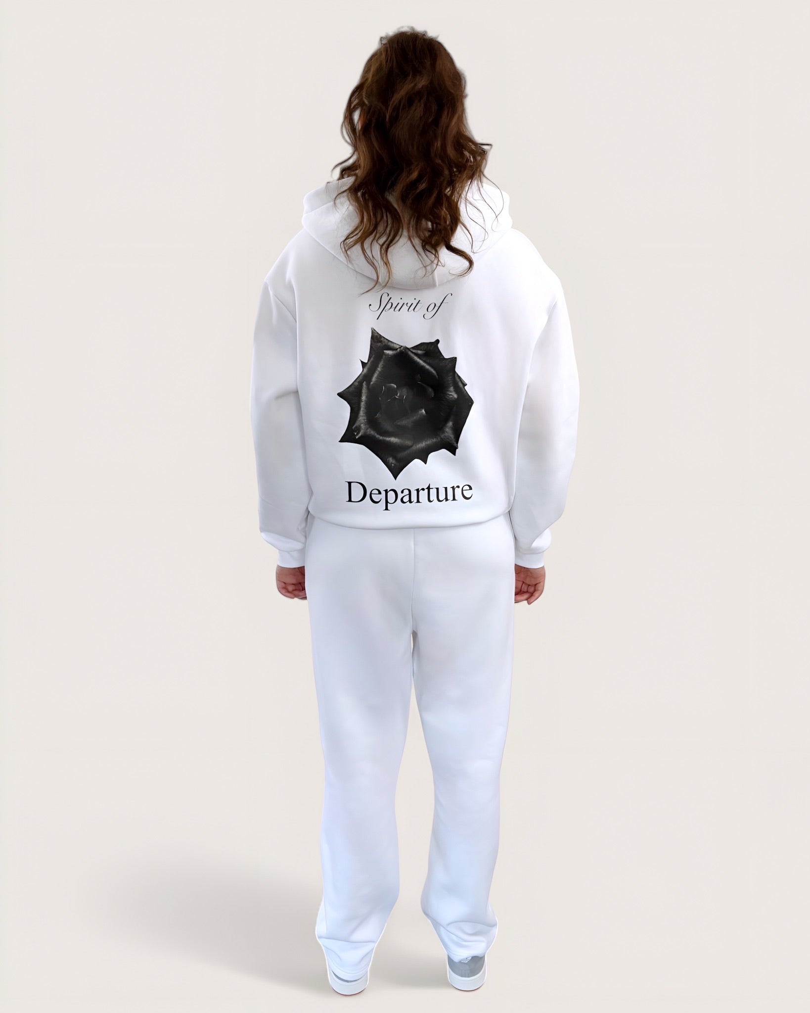 zip-hoodie-mit-schwarzer-rose-von-spirit-of-departure-in-white-rose-collection-streetwear-for-women-weißer-zipper-hübscher-weißer-zip-hoodie-für-mädchen-fashion-for-girls