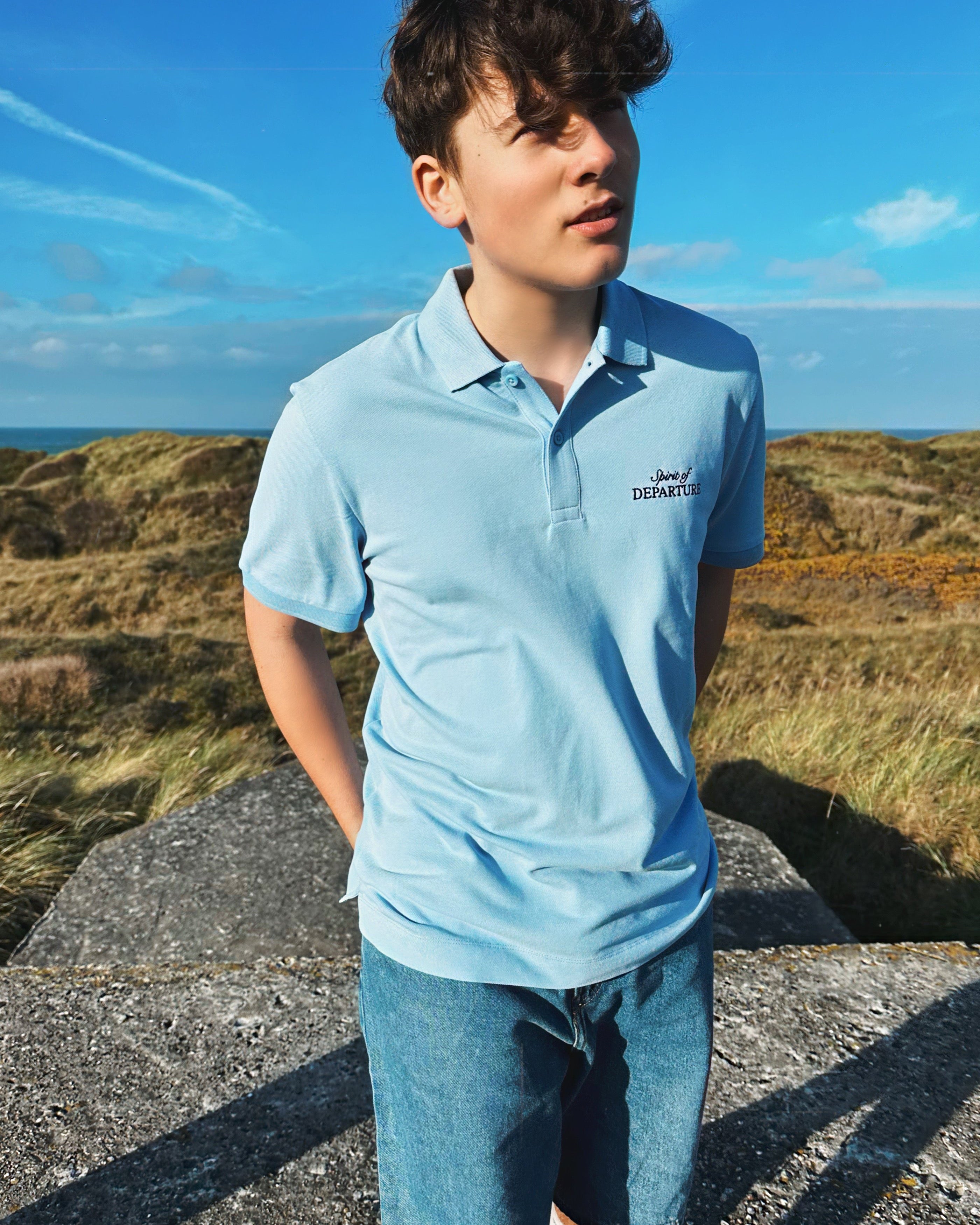 Polo Men Blue Polo Herren Hellblau mit Logo vorne Spirit of Departure Streetwear