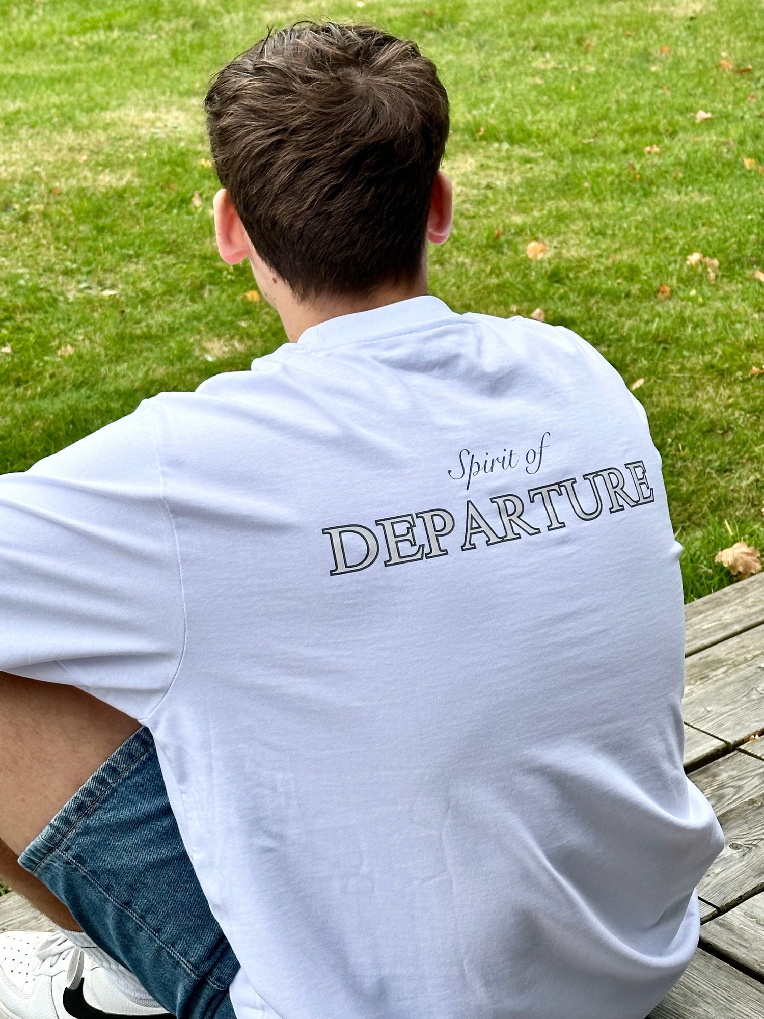 T-Shirts für Männer Tee‘s for Men White Streetwear Spirit of Departure