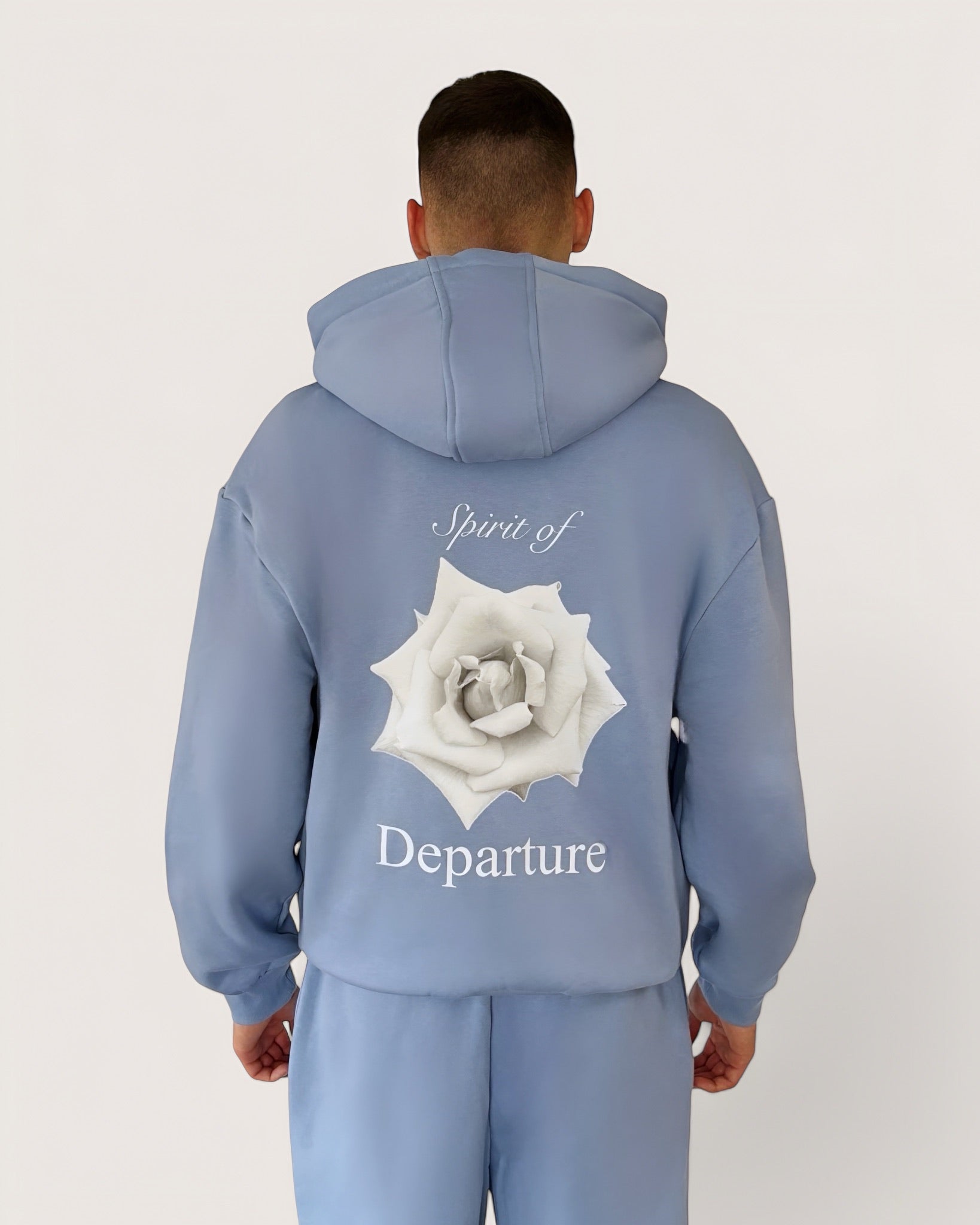 Hellblauer Zip Hoodie mit weißer Rose als großen Backprint und weißem Logostick vorne, Zip Hoodie von Spirit of Departure, Streetwear für Herren von Spirit of Departure, Zip Hoodie in Soft Blue von der Black & White Roses Collection, dicker Stoff, high quality